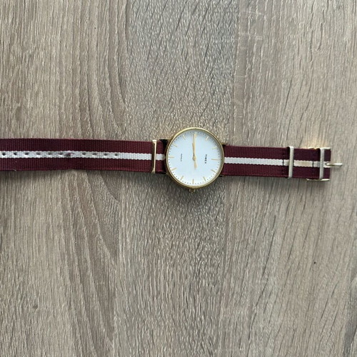 Timex Weekender Fairfield used men's watch with bordeaux white fabric strap TW2P97600