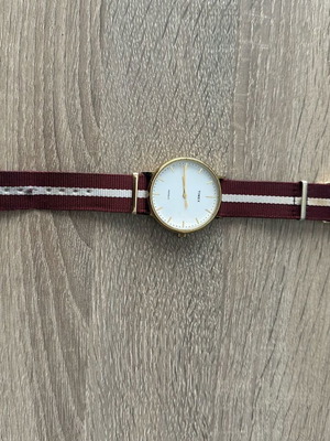 Timex Weekender Fairfield used men's watch with bordeaux white fabric strap TW2P97600