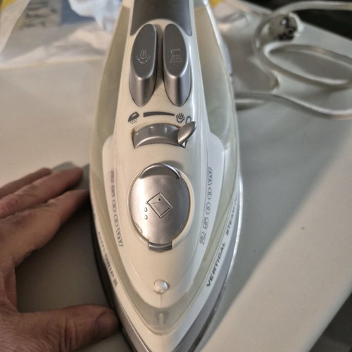 Sitram Steam Iron 2500W used with Anti-Calc and Anti-Drip