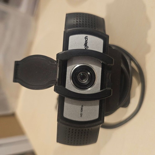 Logitech Full HD 1080p C920 series webcam with lens cover