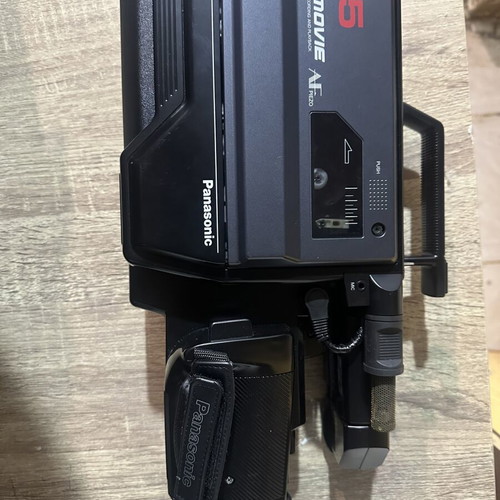 Panasonic M5 VHS camcorder with case and power supply