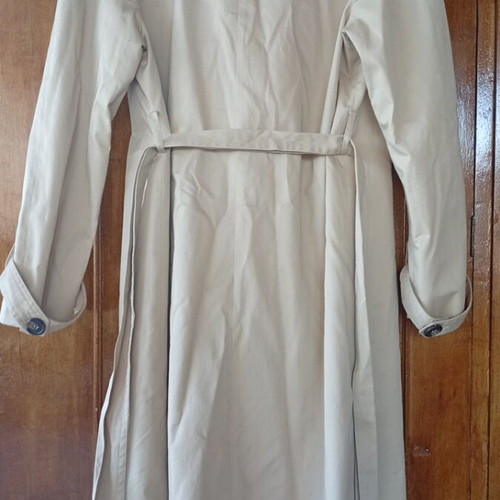 Trench coat Pink Woman medium like new with belt and pockets