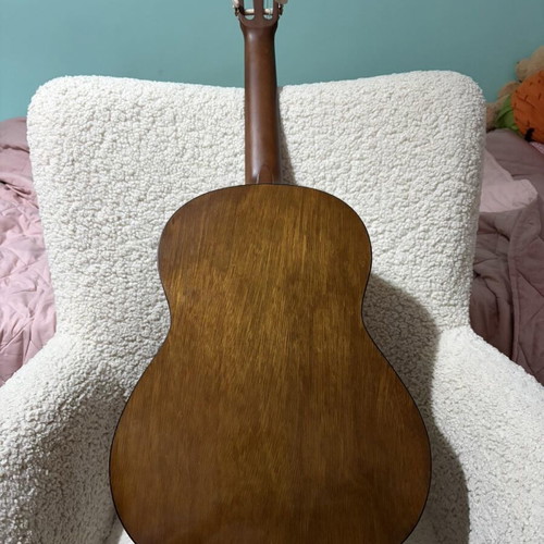 Yamaha C40 classical guitar