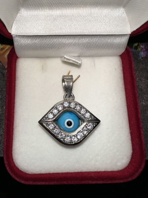Silver Evil Eye Pendant like new, 4.41 grams