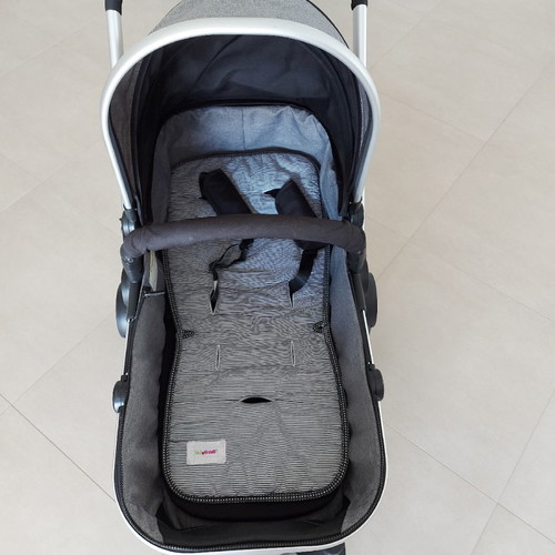 FoppaPedretti Bikini Plus travel system used with gifts