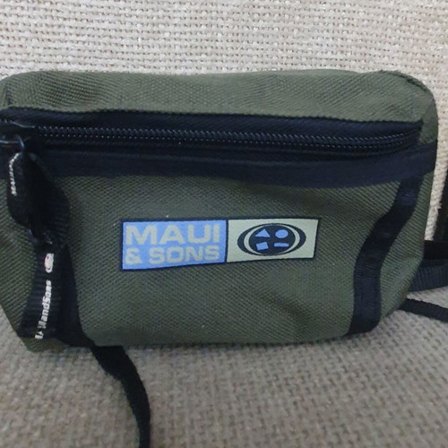 Maui & Sons small olive green waist bag