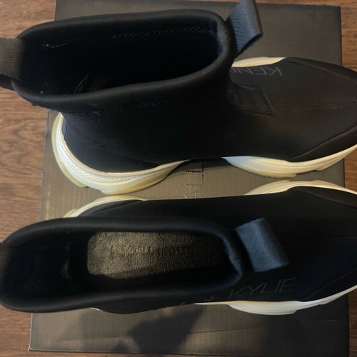 Sneakers Kendall + Kylie like new, size 38, black
