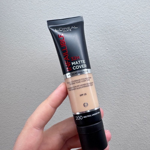 L’Oréal Paris Infallible 32H Matte Cover Foundation 30ml new with 4% niacinamide