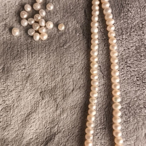 Natural pearl necklace like new, extra pearls for length