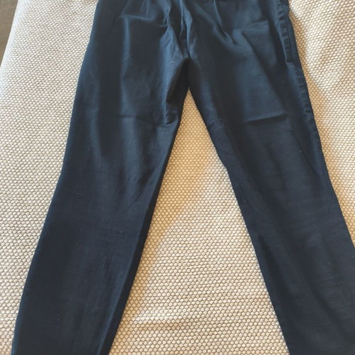 H&M women's black pants with side zipper like new