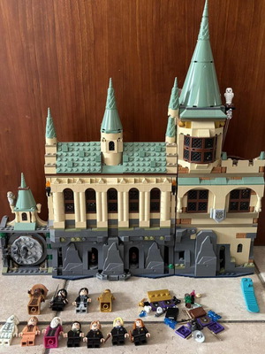 LEGO Harry Potter Chamber of Secrets 76389, отлично състояние, комплект с 11 фигурки