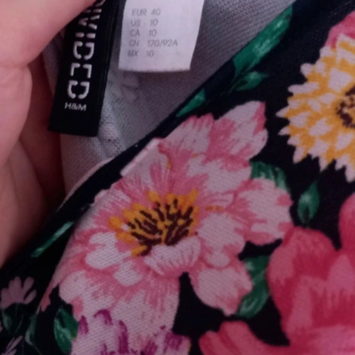 Floral dress like new, size S/M, black and multicolor