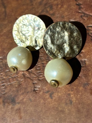 Pearl stud earrings used