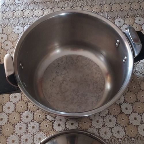 SEB pressure cooker 10 liters used with signs of wear