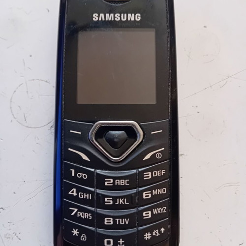 Samsung GT-E1170 mobile phone refurbished for spare parts