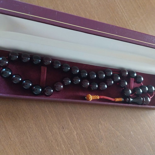 Komboloi mastic bakelite used with gift box 56 grams