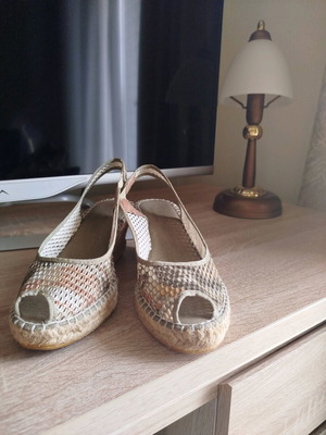 Women's platform sandals used, size 37