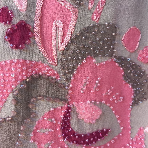 Embroidered viscose cardigan in excellent condition, size M