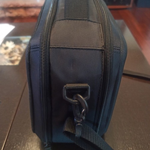 Case Logic shoulder bag like new, black