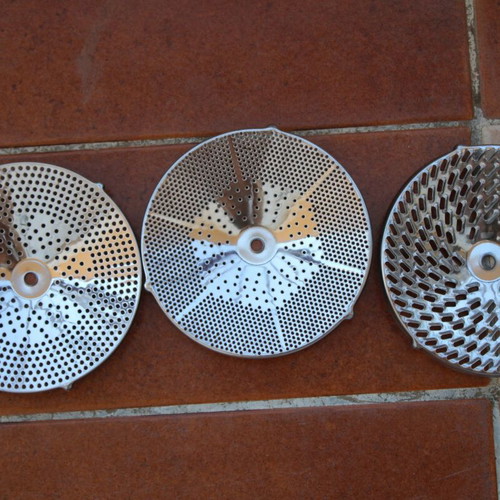 French stainless steel vegetable mill with 3 discs
