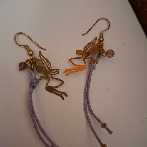 Dangling earrings like new with special detail