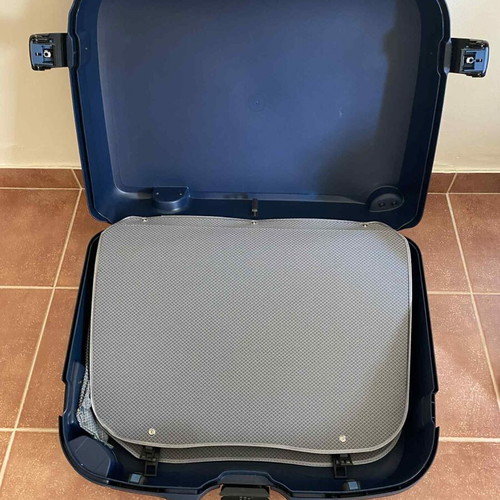 Samsonite hard travel suitcases set of two, like new, dark blue