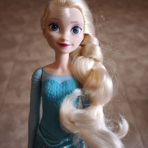 Frozen Disney Princess Elsa Doll 2022 by Mattel used