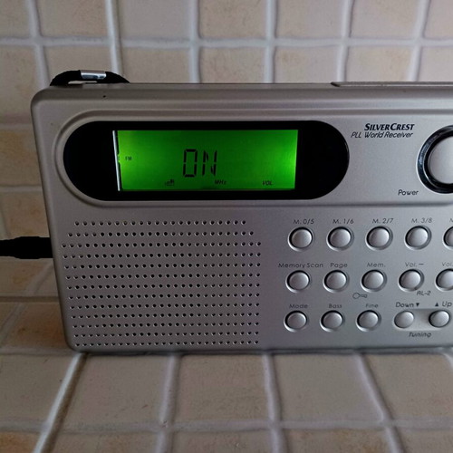 SilverCrest PLL World Receiver portable digital radio