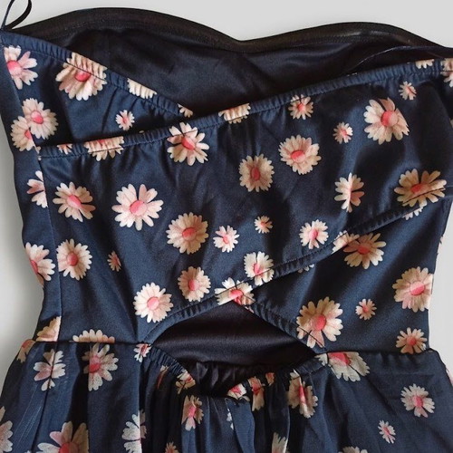 Mini spring dress Bershka with floral pattern size Medium like new