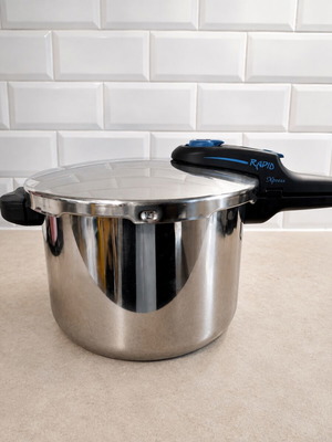 Fagor Rapid Xpress pressure cooker, stainless steel