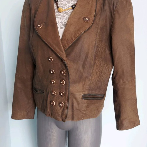 Vintage women's jacket made of natural nubuck used, 1980s style