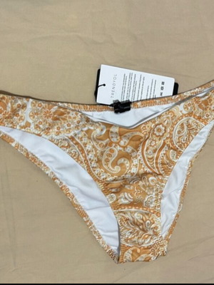 Bikini Bottom new with tags, Trendyol, yellow and orange, size XL