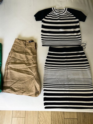 Women's clothes like new, size small