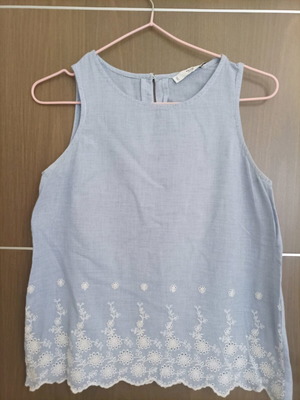 Mango embroidered top blue like new
