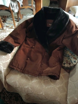 Δερμάτινο σουετ ημιπαλτό καφέ σαν καινούργιο με σμόκιν γιακά και οικολογική γούνα