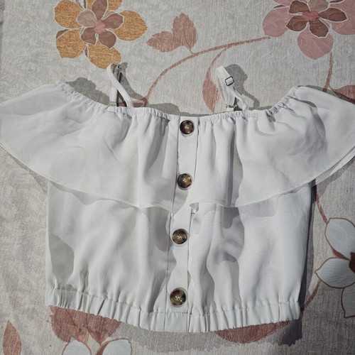 White crop top for girl 8 years old, used, adjustable straps