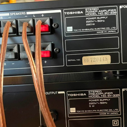 TOSHIBA audio set with deck, tuner, preamplifier and power amplifier