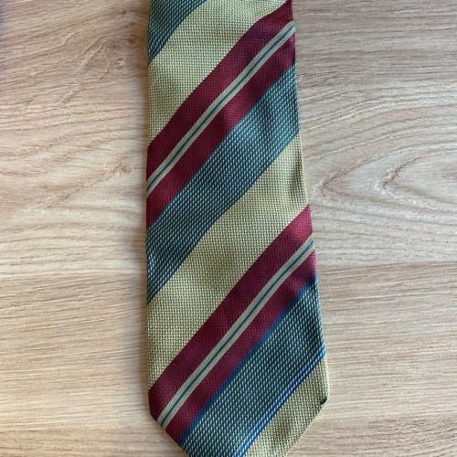 Tie in excellent condition