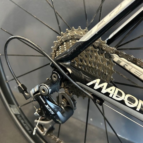 Trek Madone 4.5 road bike used with powermeter and Garmin