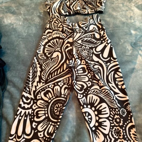 Baya set like new, size S, black and white