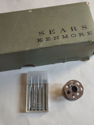 Sears Kenmore αναλώσιμα ραπτομηχανής σαν καινούργια, βελόνες και 3 μεταλλικά μασούρια