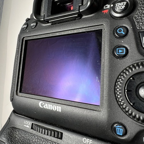 Canon EOS 6D Full Frame DSLR with Battery Grip used
