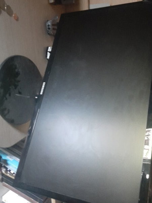 AMD B450 PC set with 8GB RAM, 240GB SSD, Samsung monitor and Razer gaming peripherals
