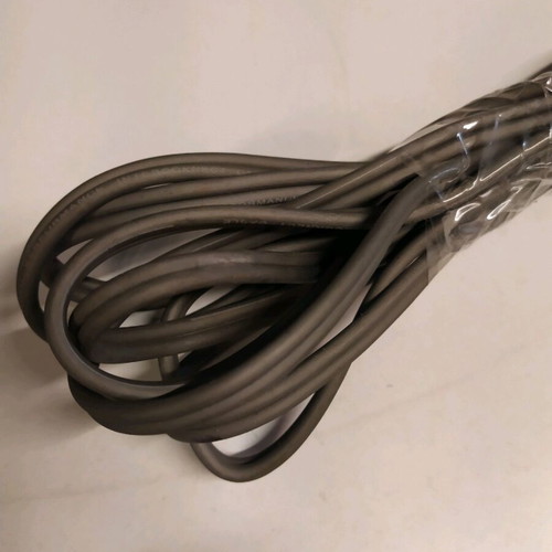 Cable 3 meters length like new