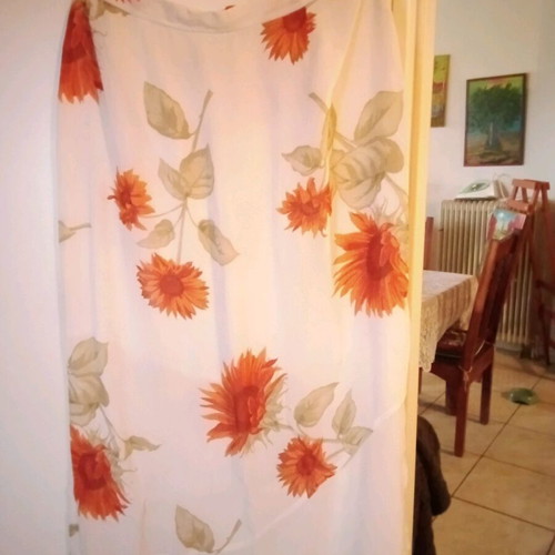 Acerbis long skirt like new with irregular pattern and white fabric