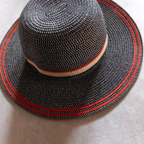Seeberger summer hat one size, like new, paper straw