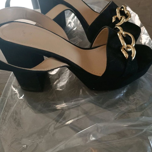 H&M high black sandals like new with chain, size 38