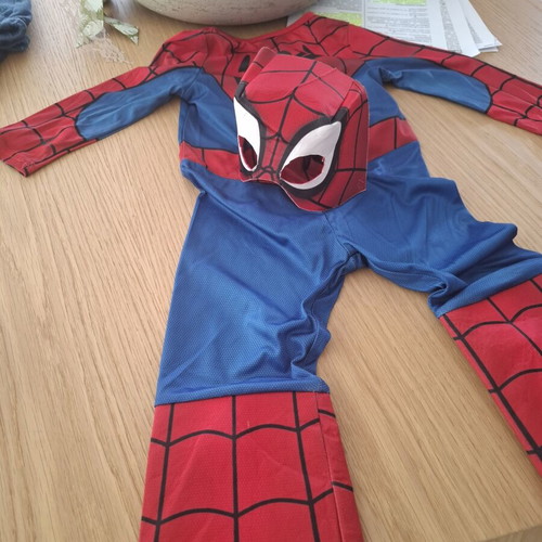Spiderman costume for child like new