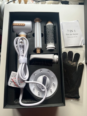 7 in 1 Multi-Styler Hot Air Styler brand new, unused
