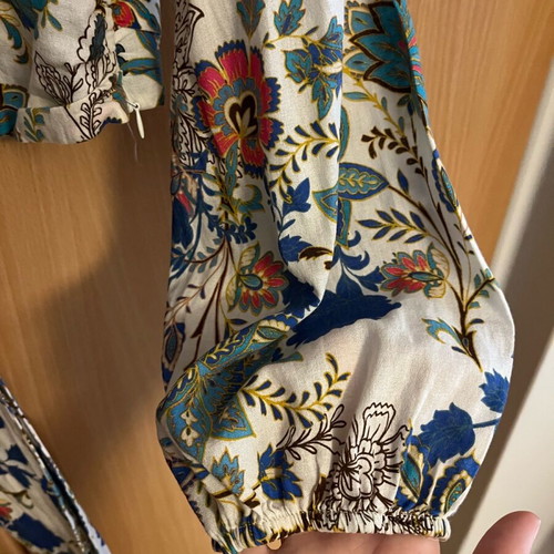Floral blouse Zara like new, multicolor, size M